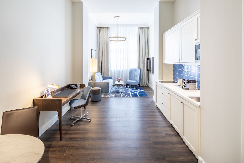 Premier Suite, 1 Bedroom (Signature)