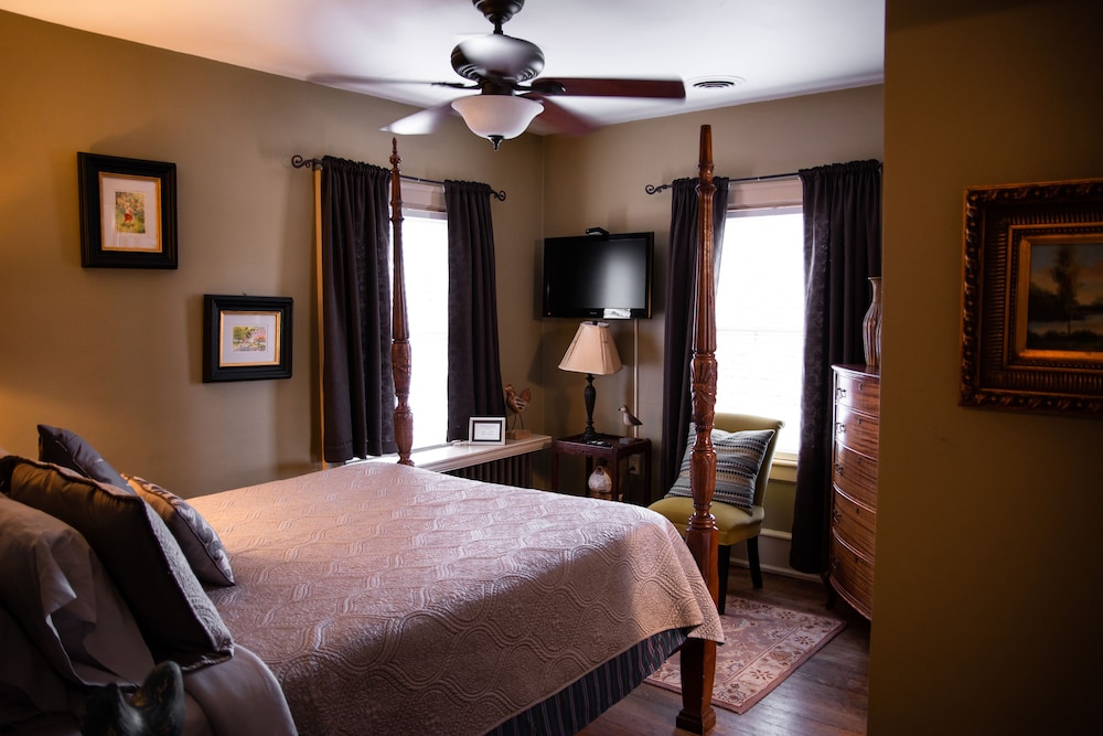 James Geddy Suite photo 2