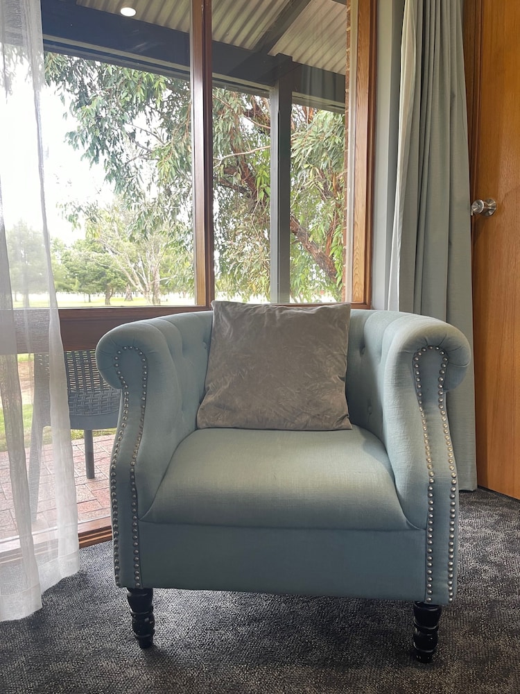 Deluxe Room, Jetted Tub