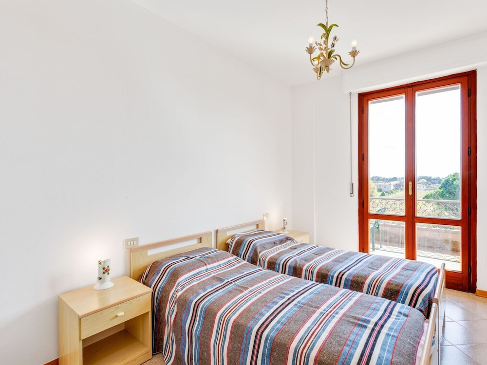 Deluxe Apartment, 3 Bedrooms photo 3