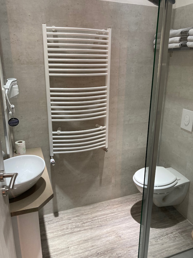 Superior Apartment, Private Bathroom, Garden View (Zimmer 102) - Photo 2