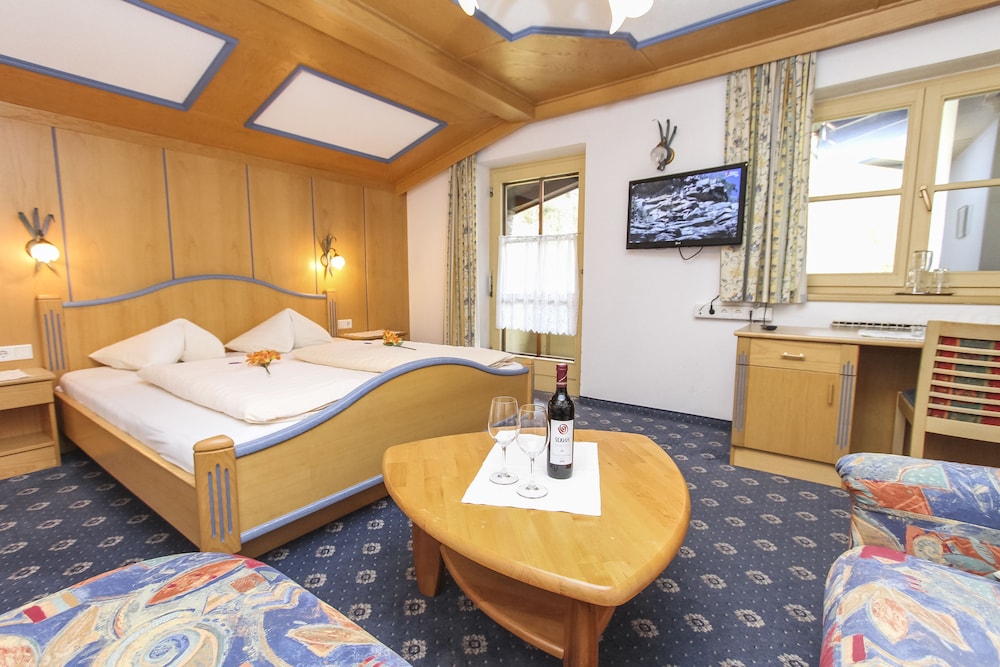 Superior Double Room, Balcony photo 1