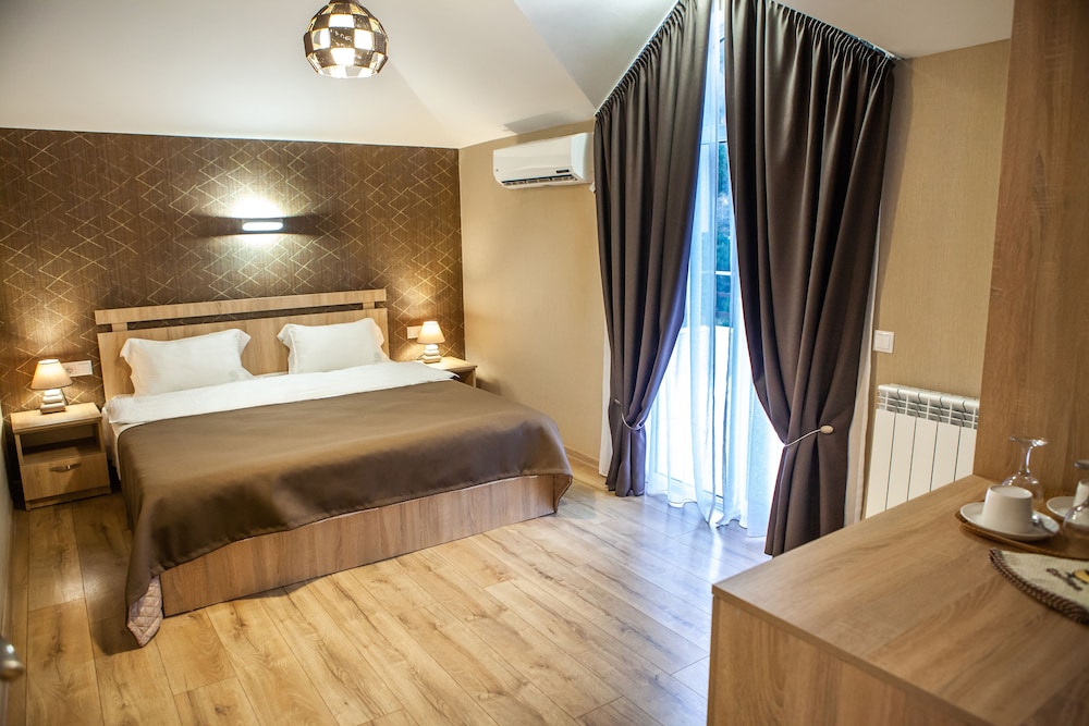 Standard Twin Room, Balcony, Garden View photo 1