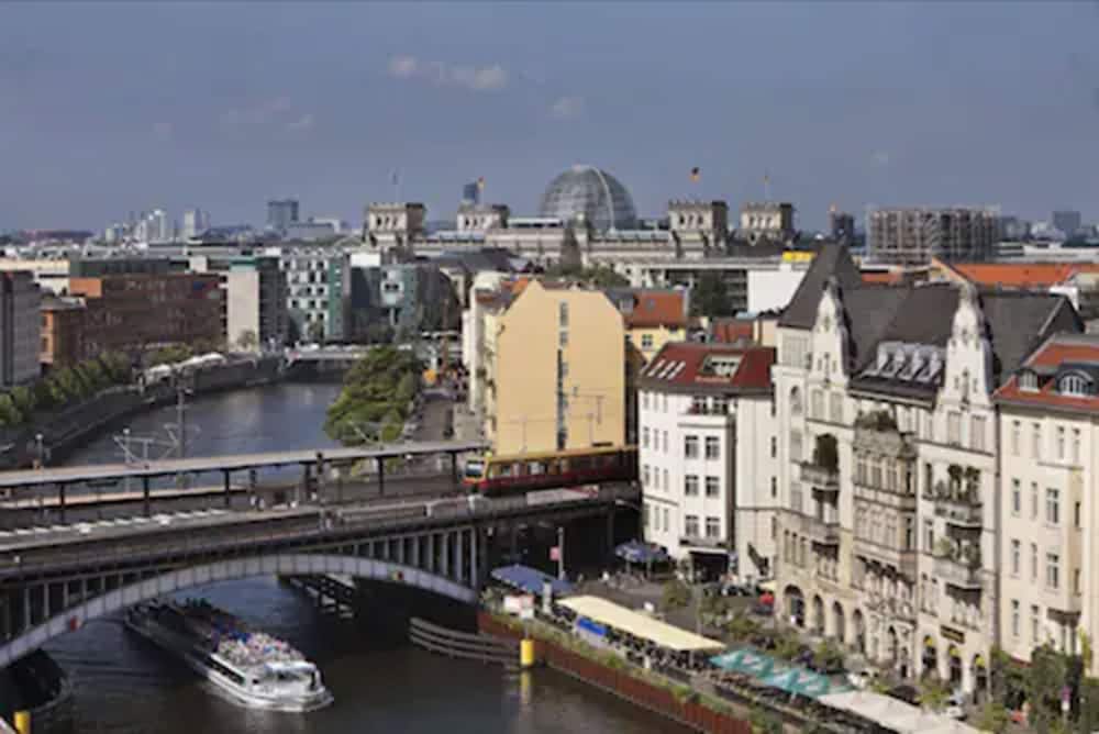 Panoramic Suite (The Level,Executive Lounge Access,2+2) - Photo 5
