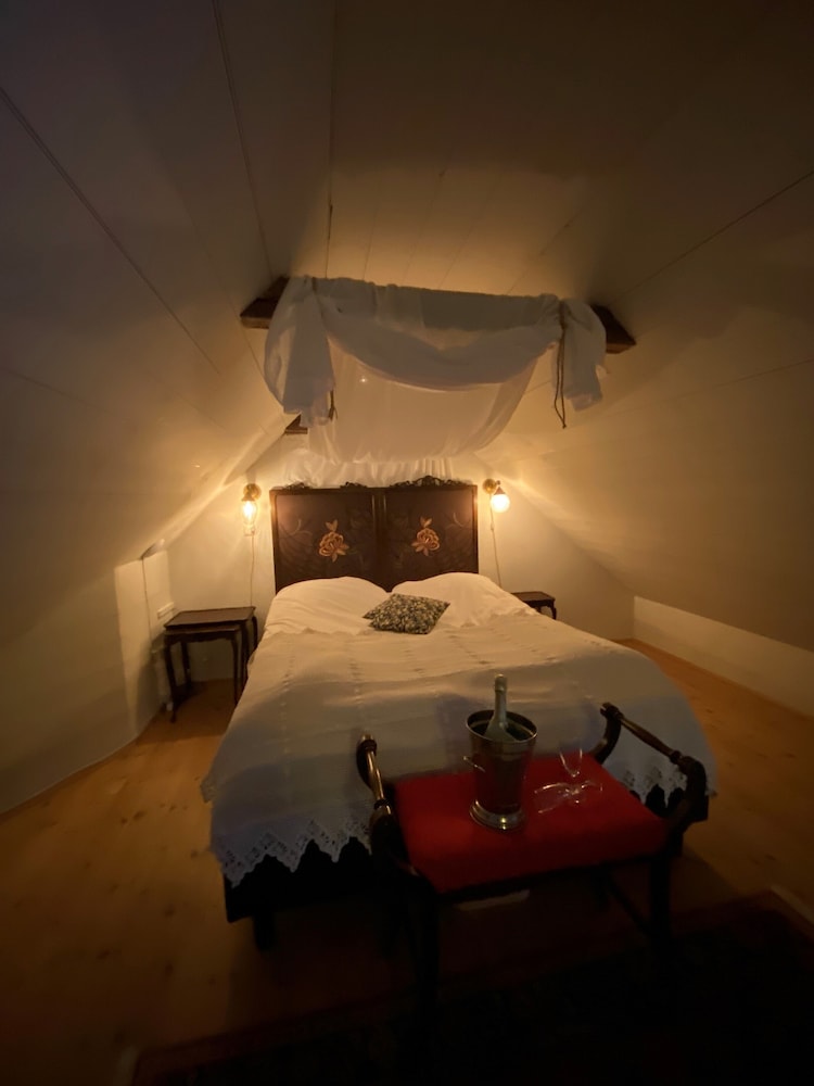 Junior Suite, Bathtub photo 2