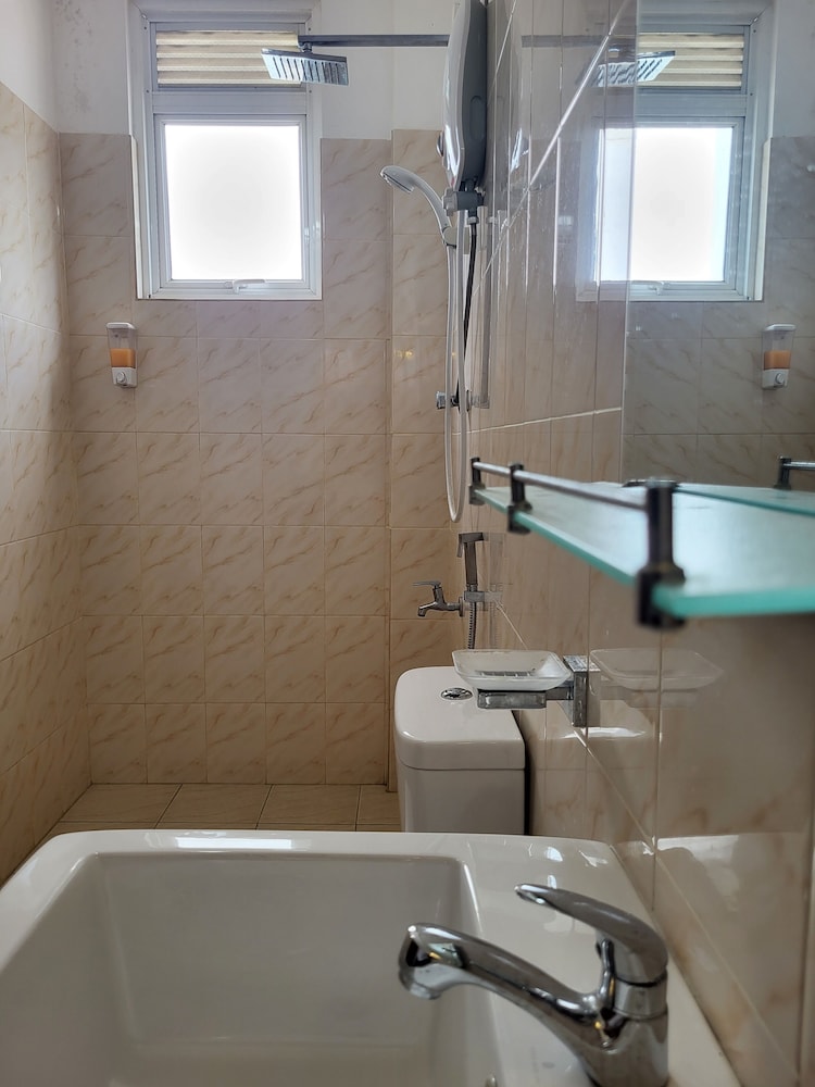 Standard Double Room - Photo 7