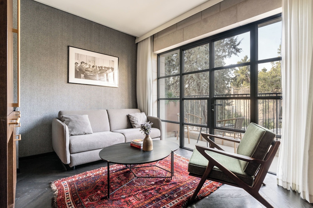 Family Suite, City View