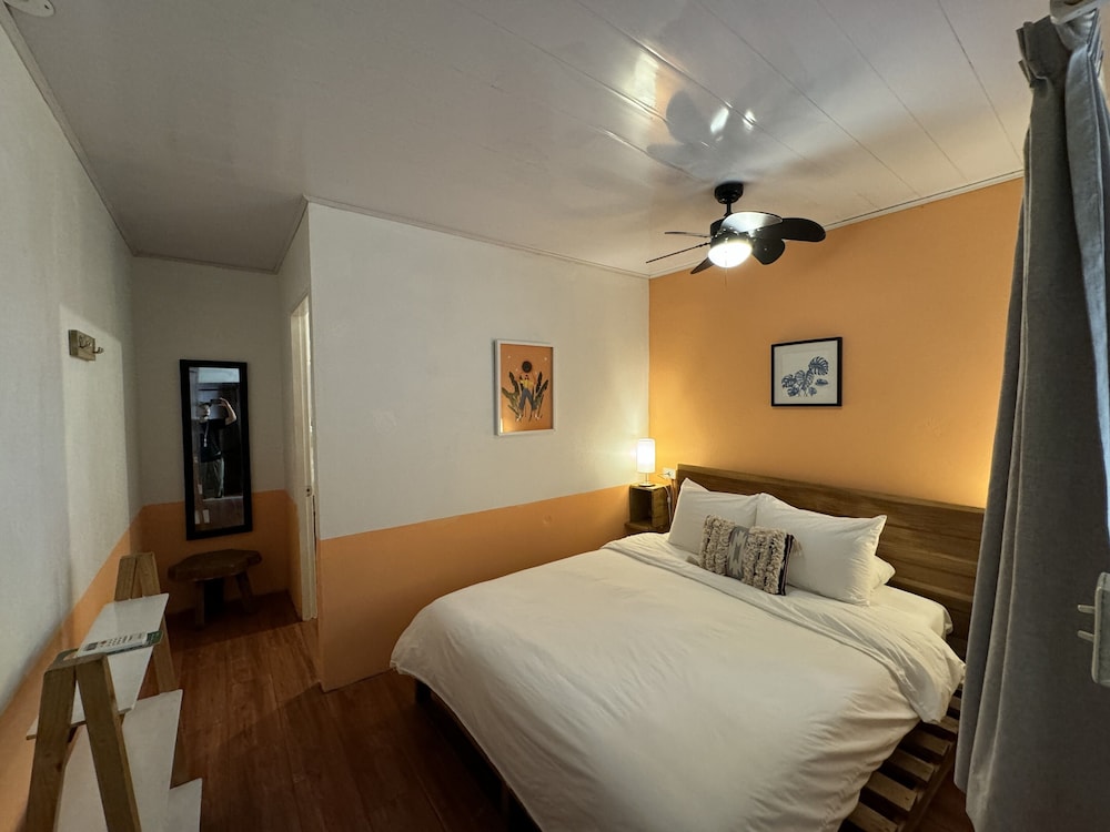 Cozy Double Small Room photo 3