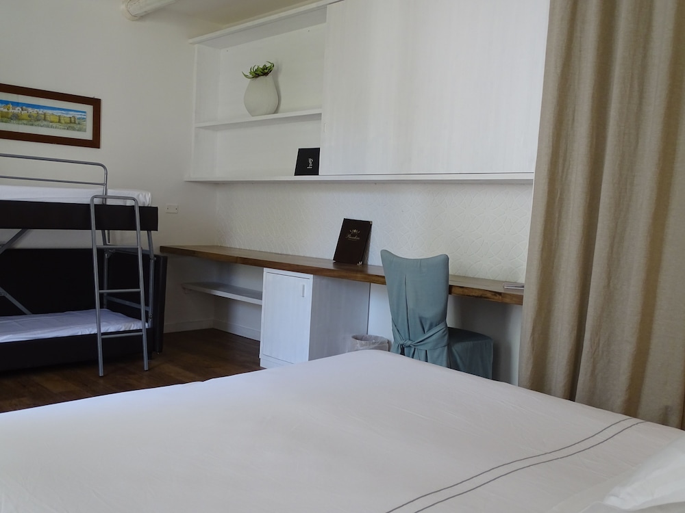 Quadruple Room photo 3