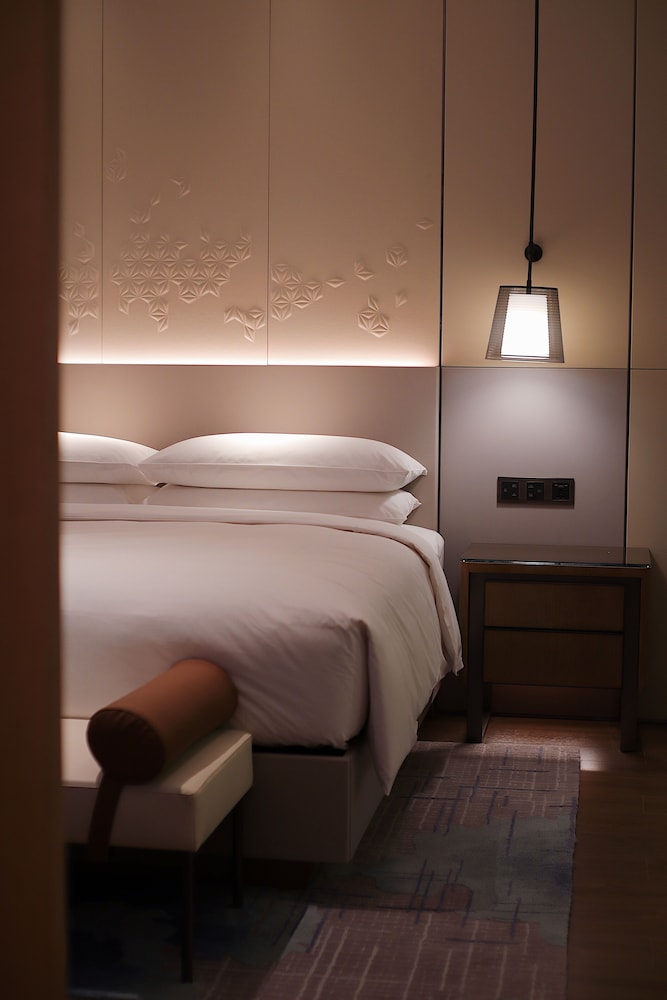 Club Room, 1 Queen Bed photo 3