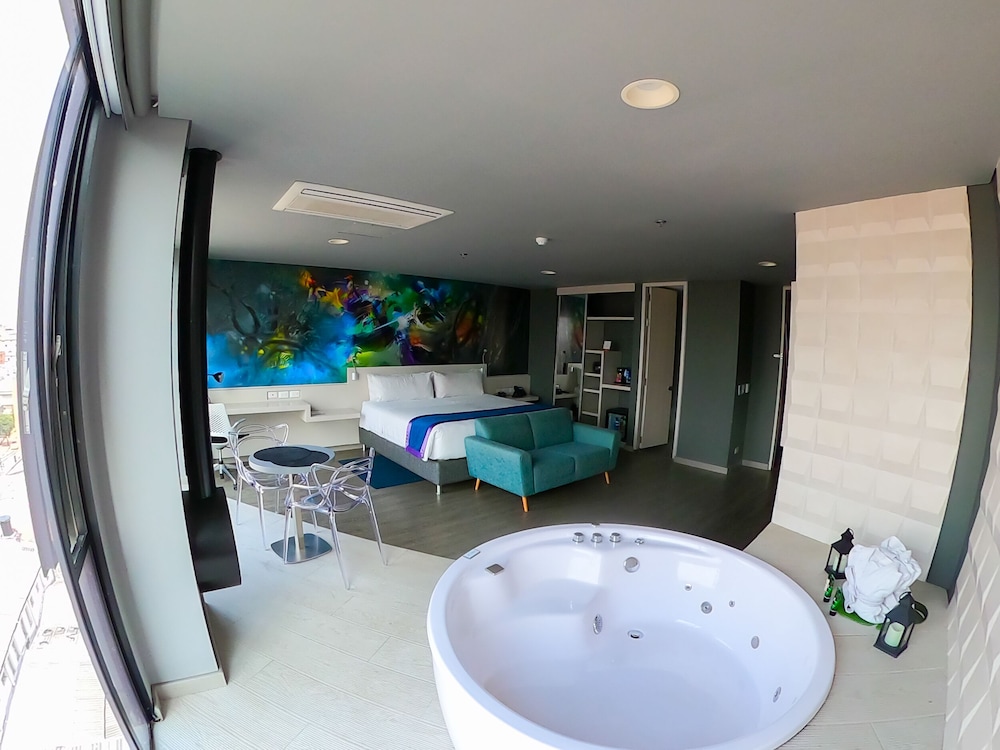 Basic Studio Suite photo 2