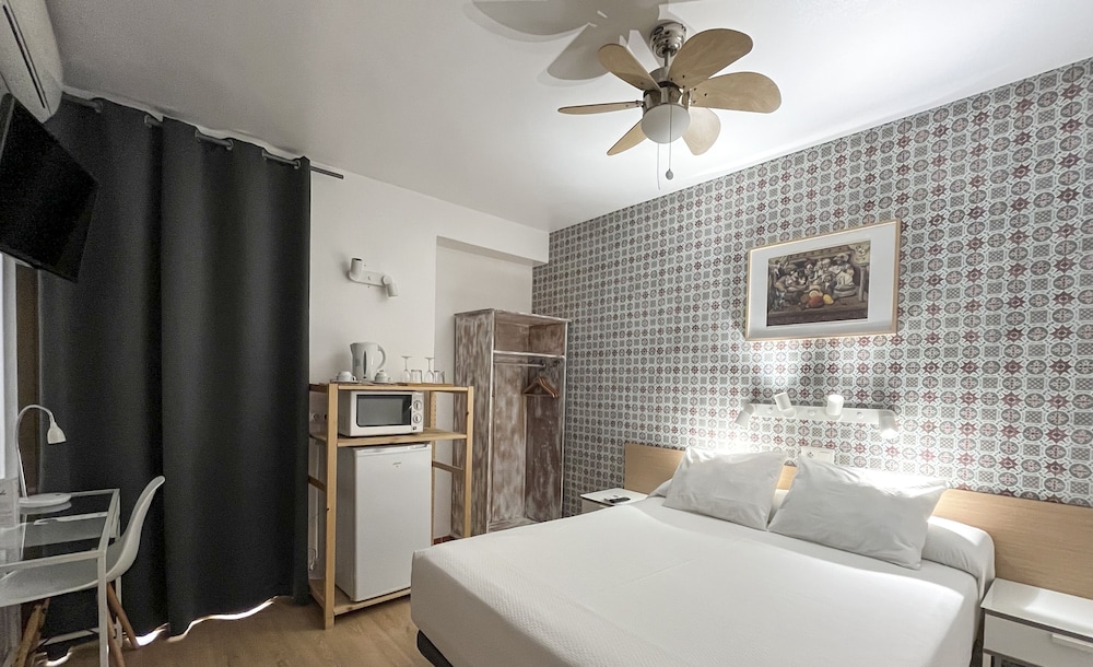 Economy Double Room, City View