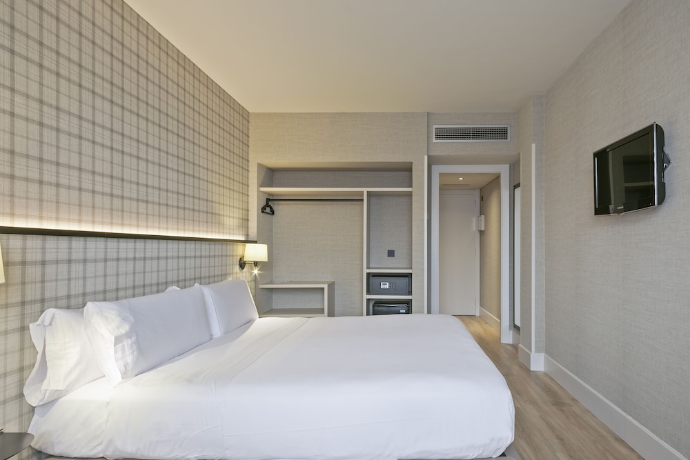 Superior Double Room, 1 Queen Bed photo 3