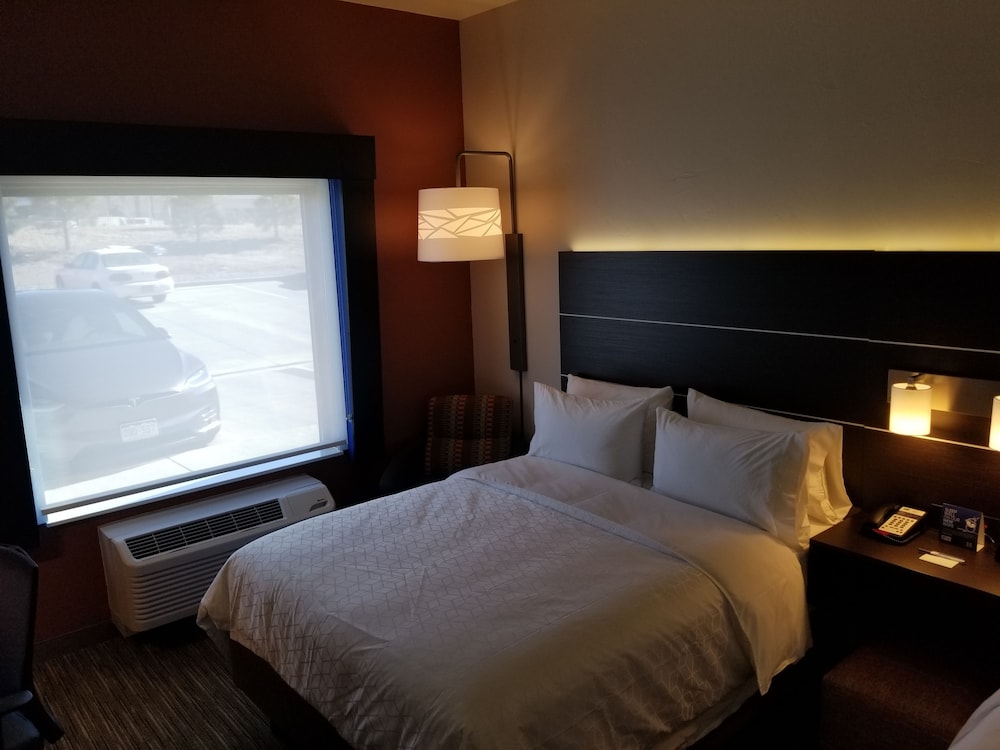 Suite, Multiple Beds photo 1