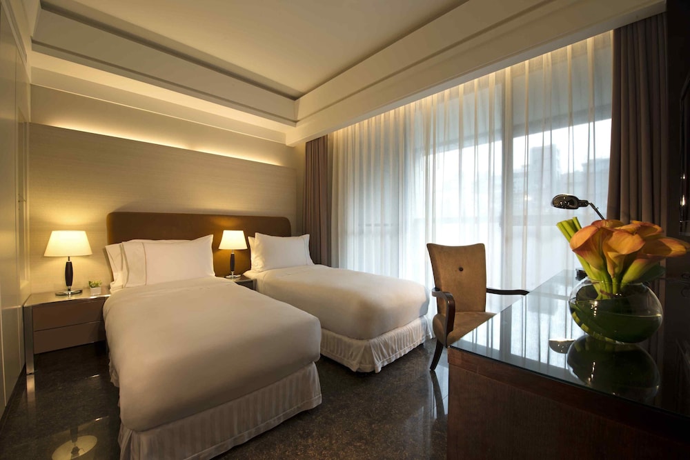 Suite, City View photo 2