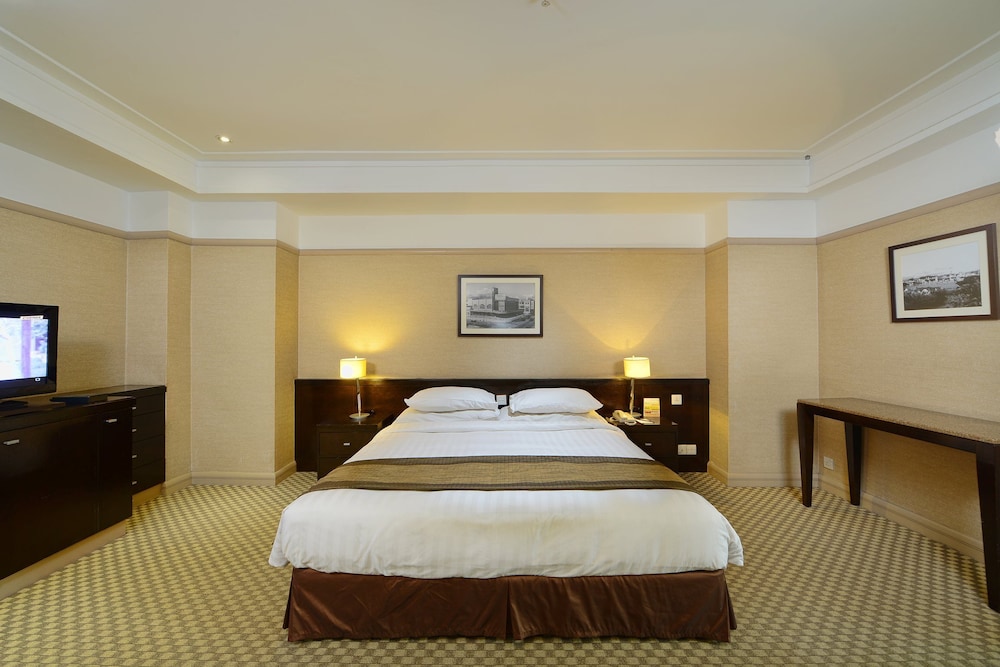 Superior Suite King photo 3