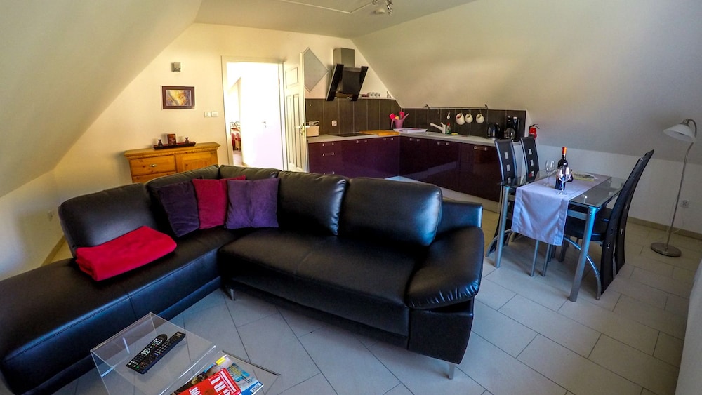 Apartment (2) photo 3