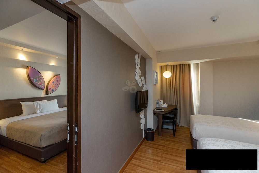 Interconnecting Deluxe Double and Twin Room