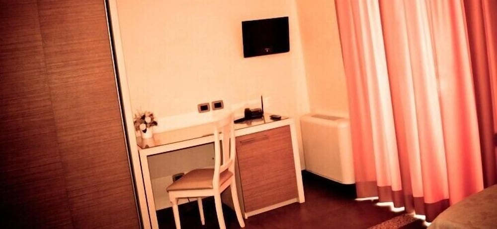 Single Room photo 2