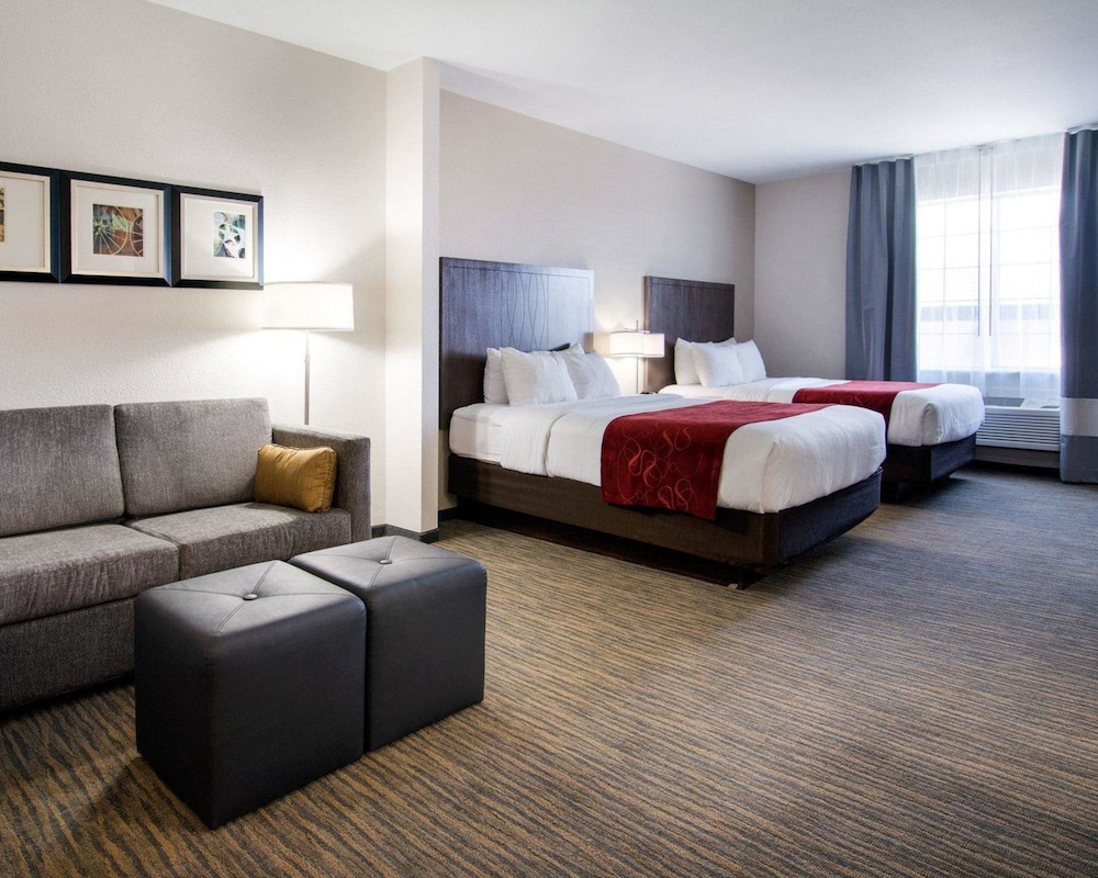 Suite, Multiple Beds, Accessible, Non Smoking photo 1
