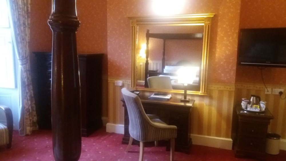 Double Room (Four Poster) photo 2