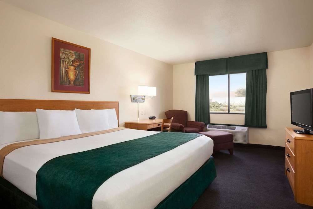 Room, 1 King Bed, Non Smoking photo 1