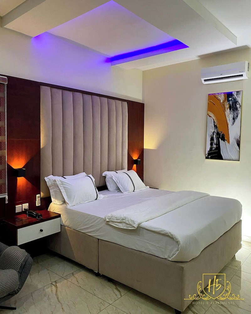 Elite Apartment photo 1
