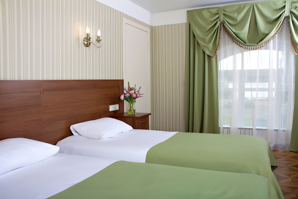 Standard Double or Twin Room, River View photo 1