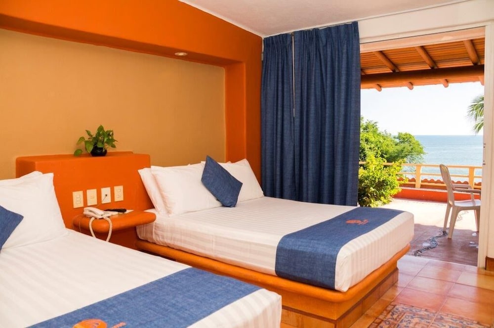 Standard Room, 2 Double Beds, Ocean View - Photo 6