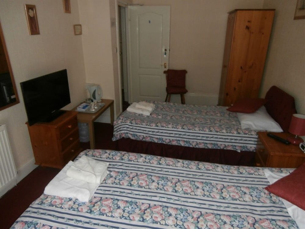 Suite, Ensuite photo 2