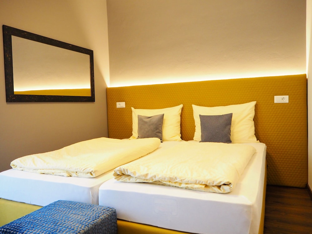 Panoramic Twin Room, Balcony, Mountain View photo 1