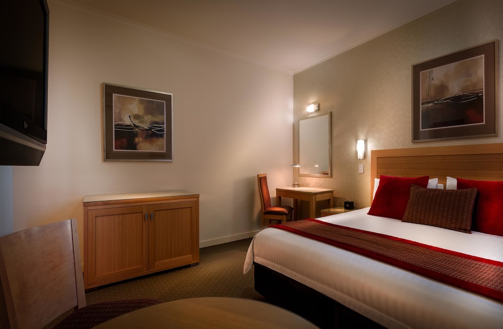 Executive Room, Multiple Beds, Non Smoking (Larger Room) photo 3