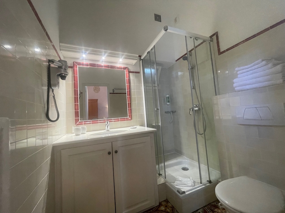 Comfort Triple Room - Photo 5