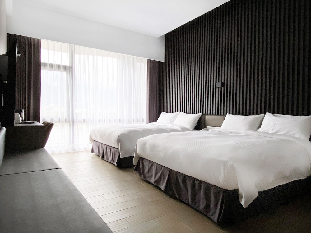 Premium Quadruple Room