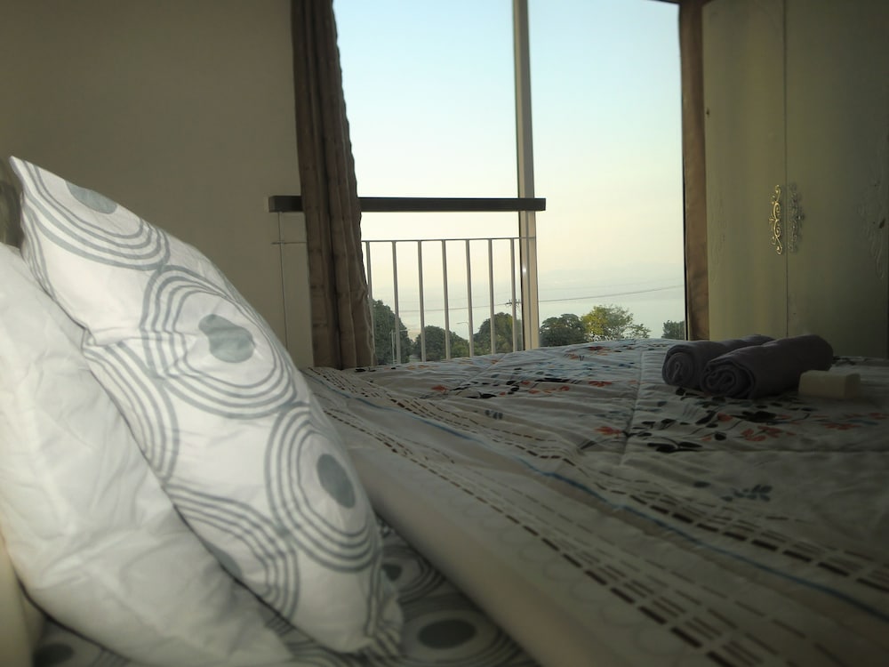 Condo, 2 Bedrooms