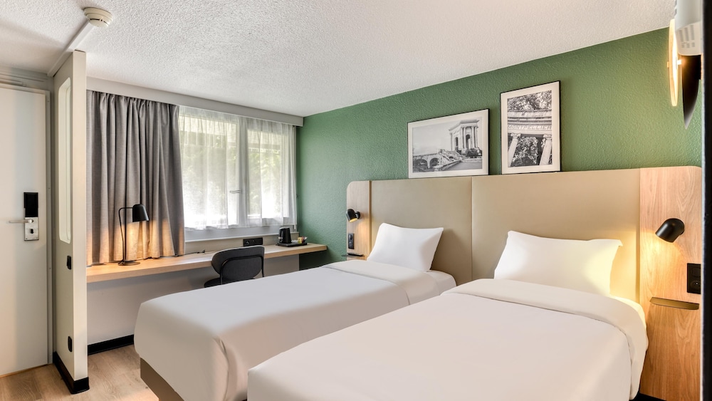 Standard Room, 2 Twin Beds - Photo 4