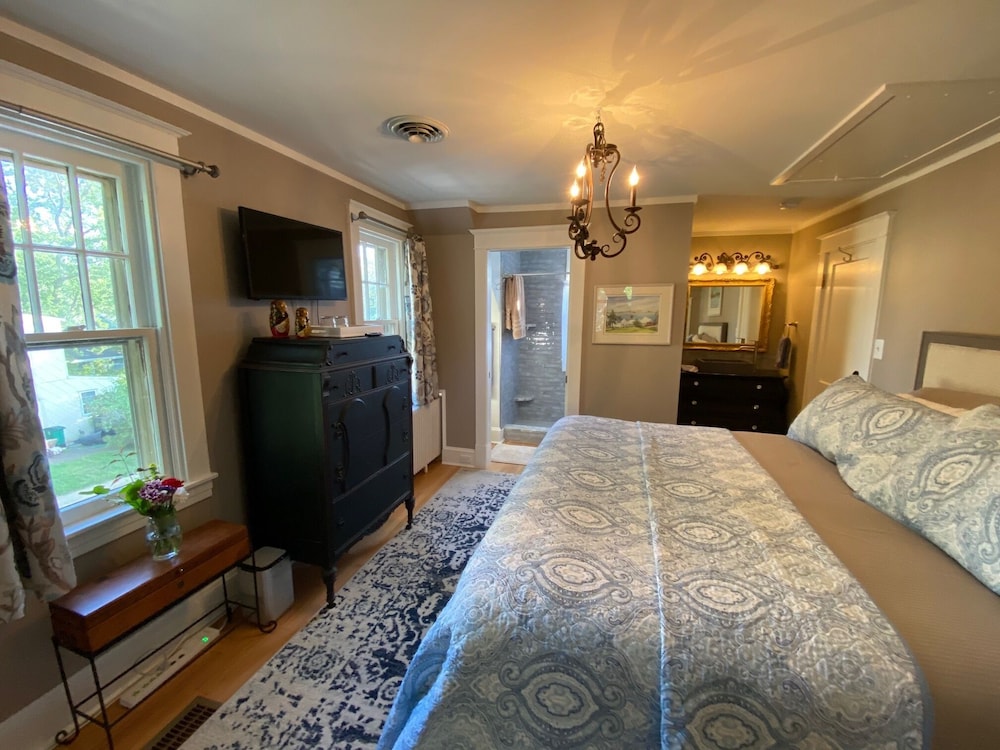 Superior Double Room, 1 King Bed, Non Smoking, Garden View photo 1