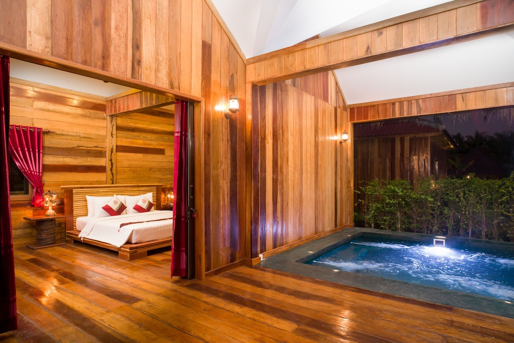 Private Jacuzzi Bungalow - 1 bedroom - Photo 1