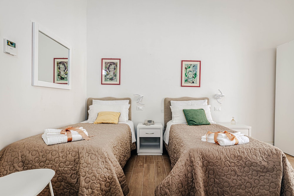 Classic Double Room - Photo 1