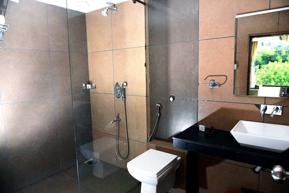 Basic Suite photo 2