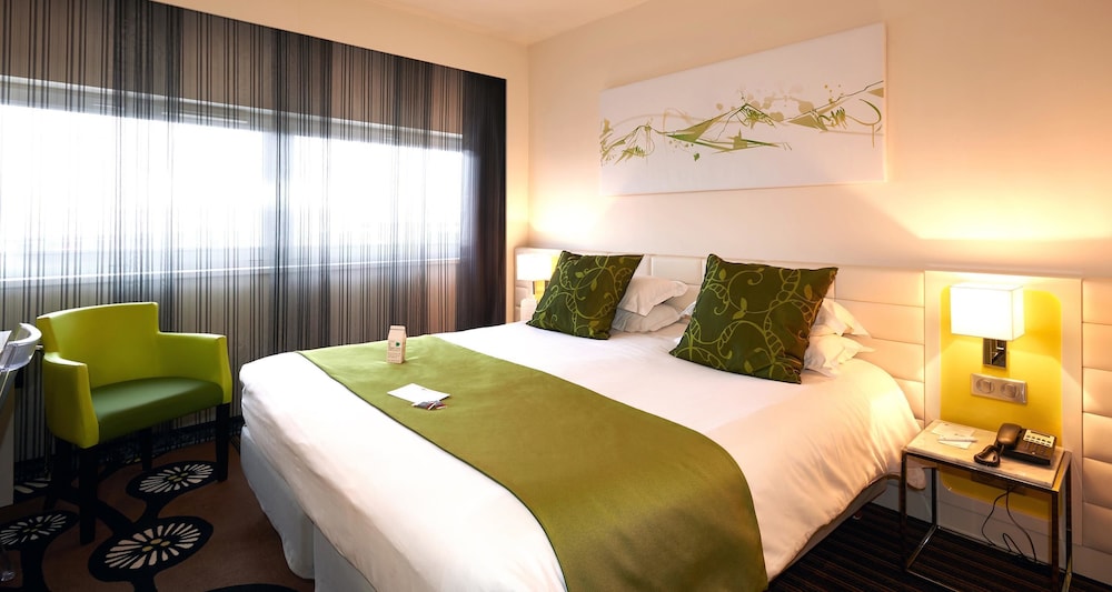 Superior Room, 1 King Bed - Photo 6