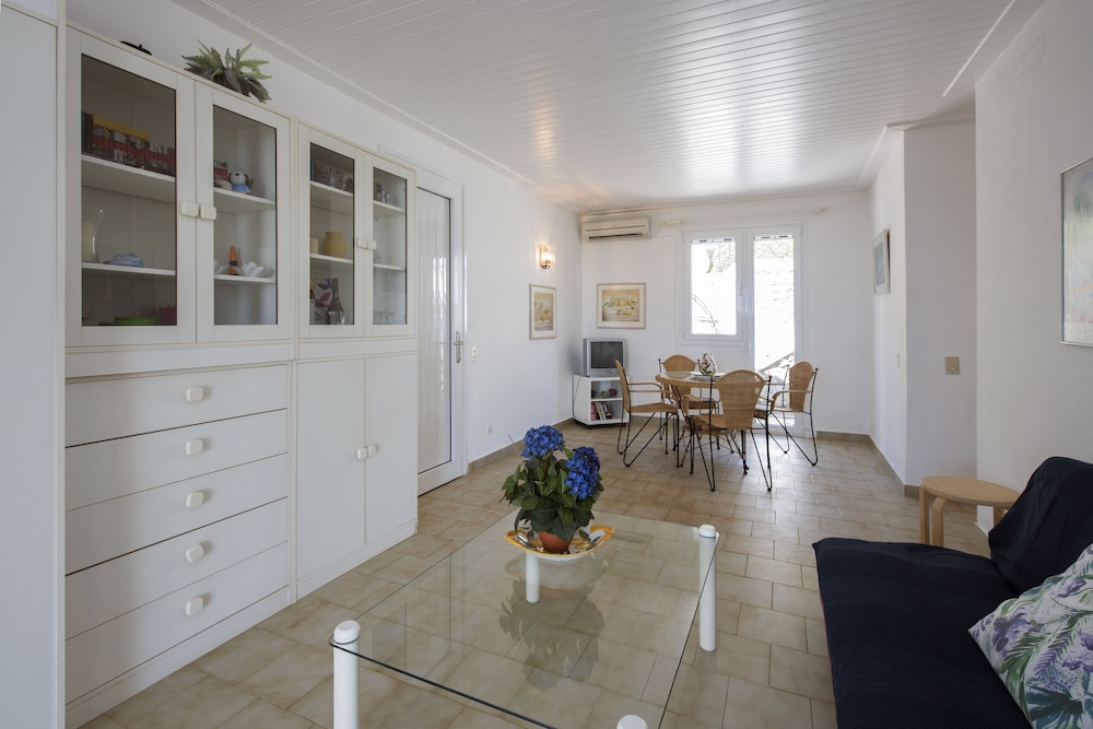 Apartment, 1 Bedroom, Sea View, Beachfront