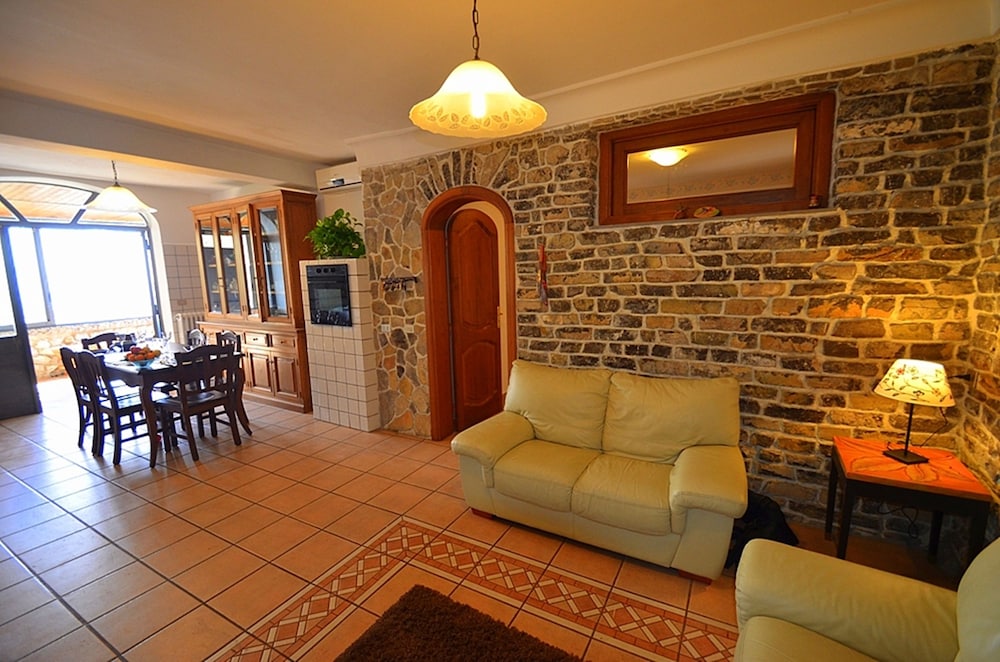 Villa, 3 Bedrooms, Terrace, Sea View