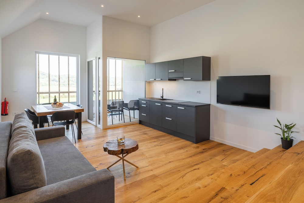 Comfort Apartment, Courtyard View