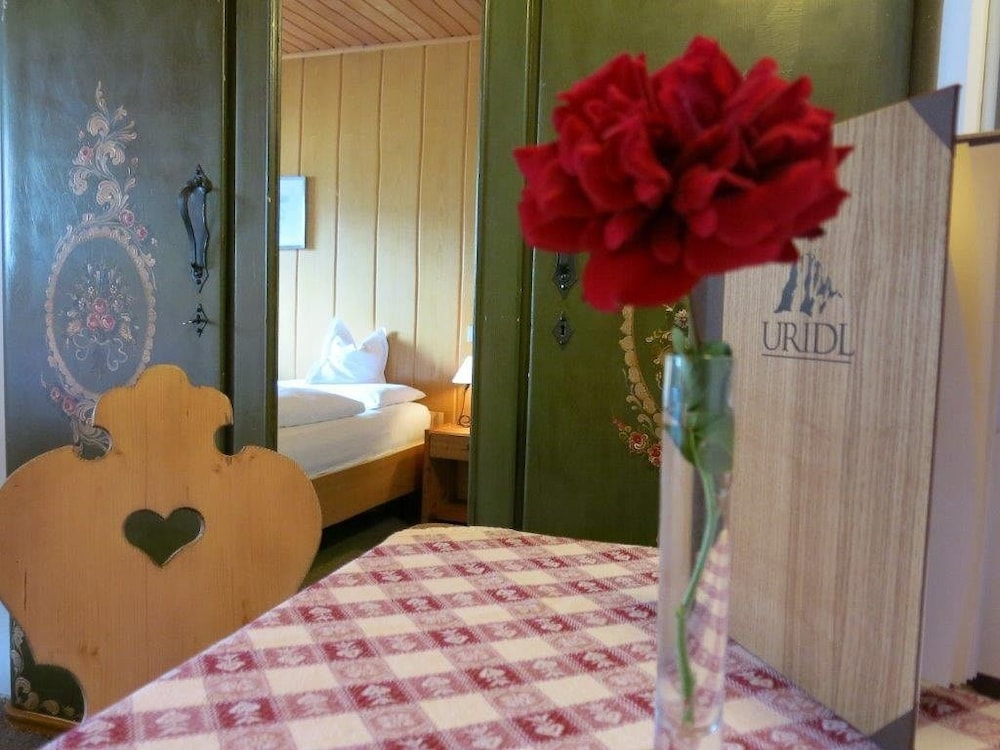 Single Room, Private Bathroom photo 3