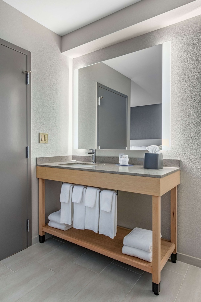 Room, Accessible Bathtub (with Sofa Bed) photo 2