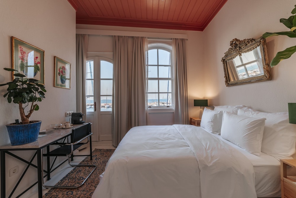 Standard Room - Photo 1