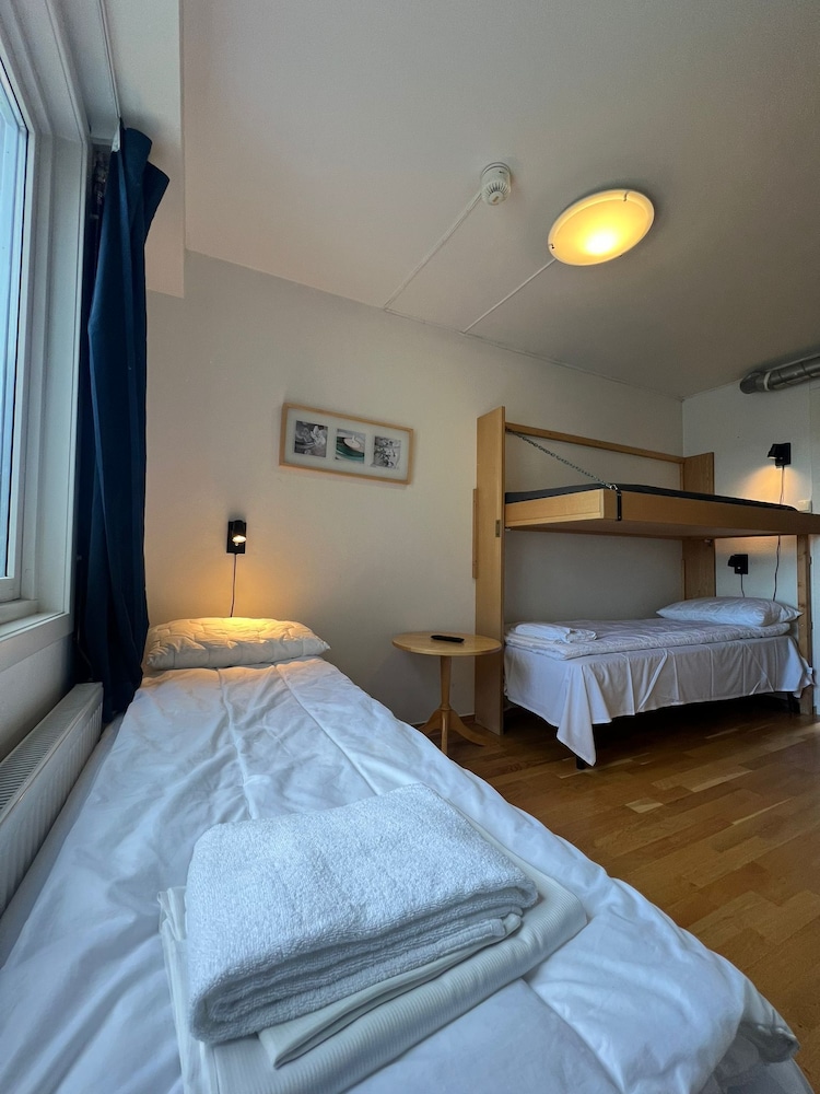 Standard Twin Room - Photo 2