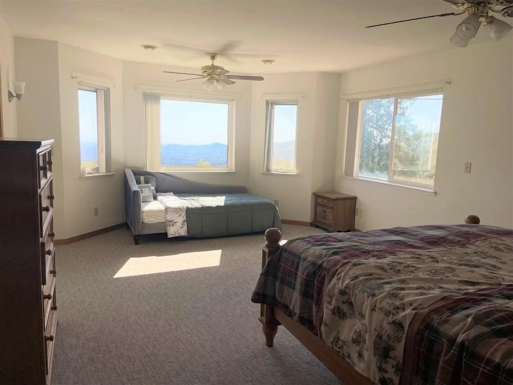 Duplex, 3 Bedrooms photo 1