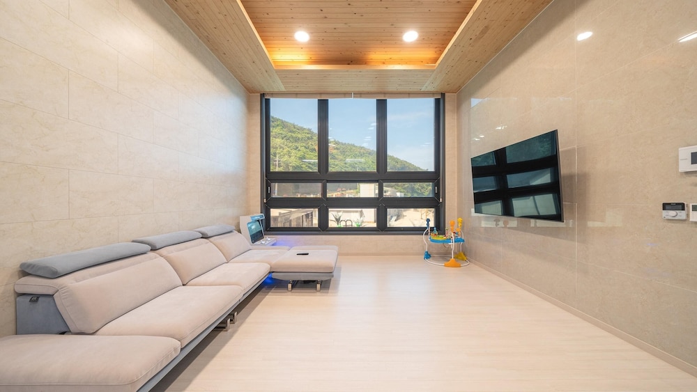 Basic Room, 2 Bedrooms (rumiereu) photo 1